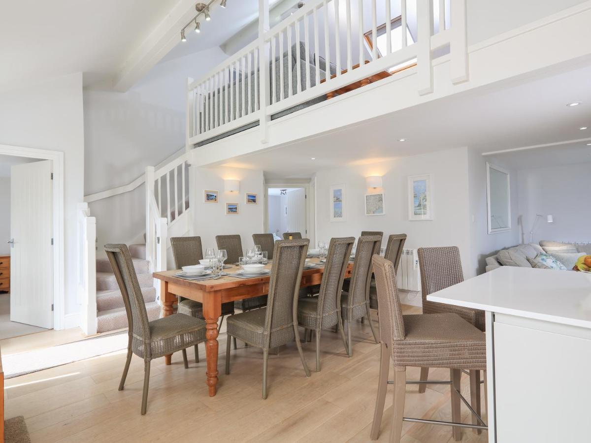 Keepers Lodge, Hillfield Village Дартмаут Экстерьер фото